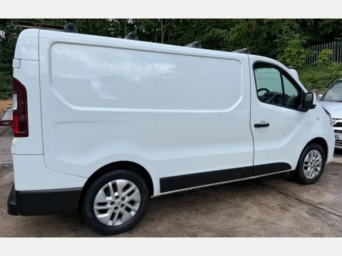 Renault Trafic Sl28 Energy Dci 120 Sport Nav Van Silver #43
