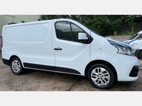 Renault Trafic Sl28 Energy Dci 120 Sport Nav Van Silver #38