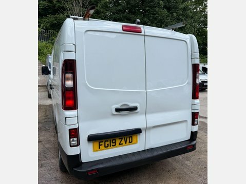 Renault Trafic Sl28 Energy Dci 120 Sport Nav Van Silver #47