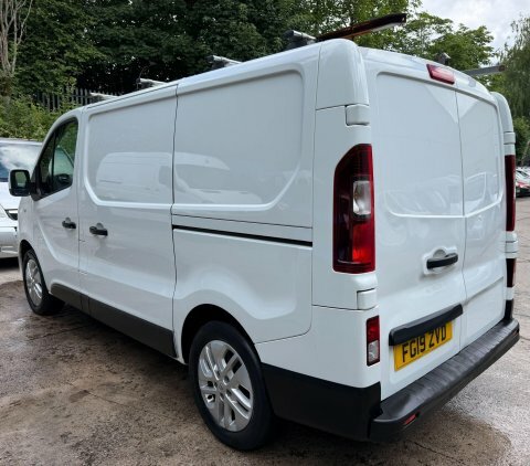 Renault Trafic Sl28 Energy Dci 120 Sport Nav Van Silver #13