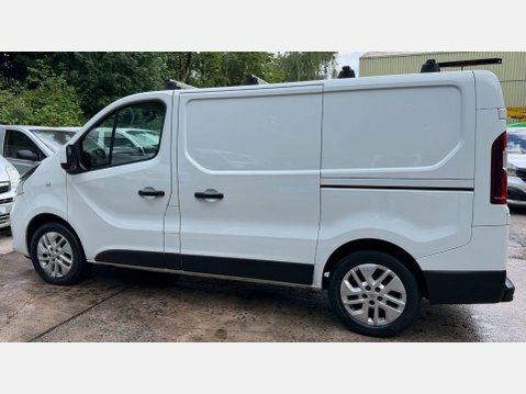 Renault Trafic Sl28 Energy Dci 120 Sport Nav Van Silver #51