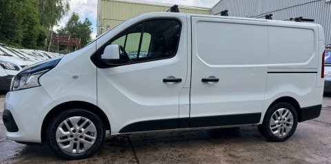 Renault Trafic Sl28 Energy Dci 120 Sport Nav Van Silver #17