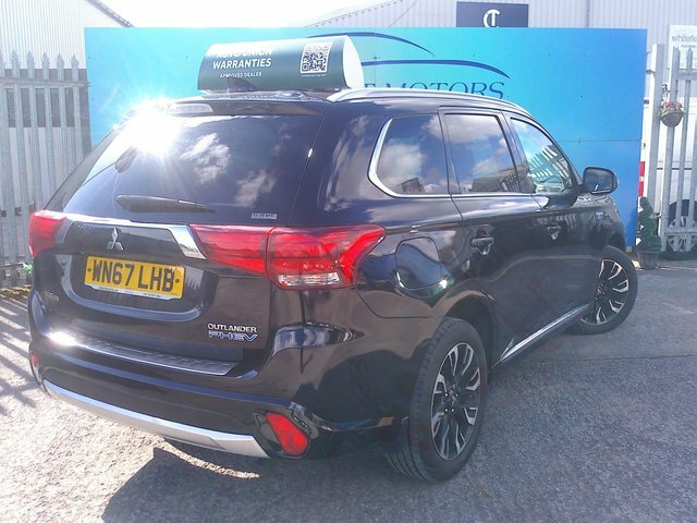 Mitsubishi Outlander 12Kwh 4H Suv Black #4