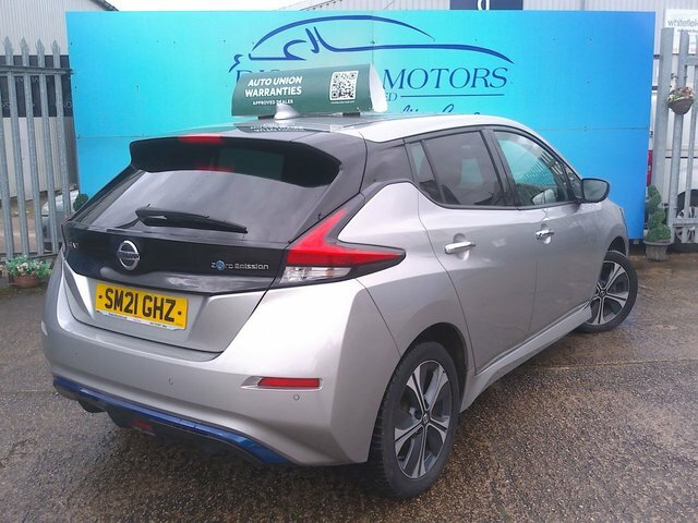 Nissan Leaf E N-connecta Hatchback SM21GHZ Silver #4