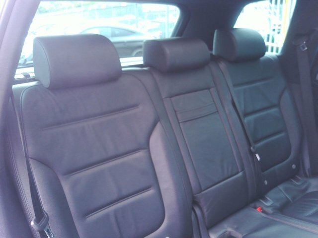 Volkswagen Touareg 3.0 V6 R-line Tdi Bluemotion Technology 259 Bhp Black #27