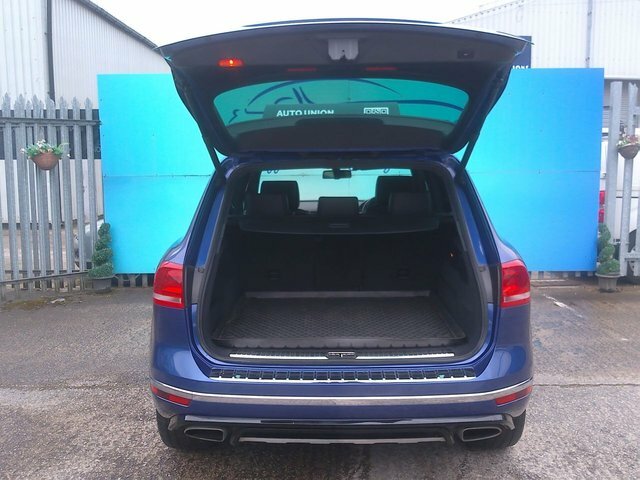 Volkswagen Touareg 3.0 V6 R-line Tdi Bluemotion Technology 259 Bhp Black #29
