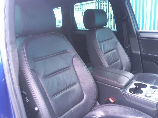 Volkswagen Touareg 3.0 V6 R-line Tdi Bluemotion Technology 259 Bhp Black #25