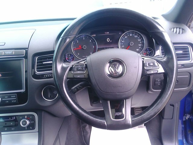 Volkswagen Touareg 3.0 V6 R-line Tdi Bluemotion Technology 259 Bhp Black #16