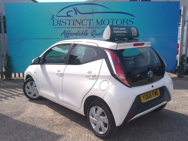 Toyota Aygo Vvt-i X-play Hatchback White #6