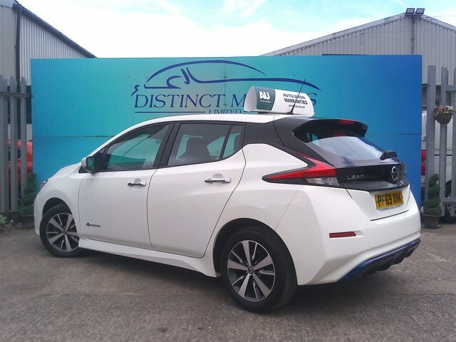 Nissan Leaf Acenta Hatchback PF69XNK White #6