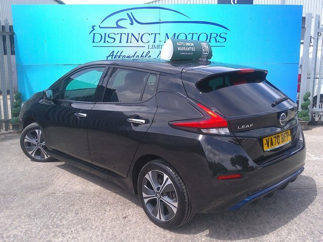 Nissan Leaf E Tekna Hatchback Black #4