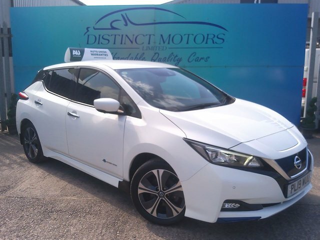 Nissan Leaf Tekna Hatchback White