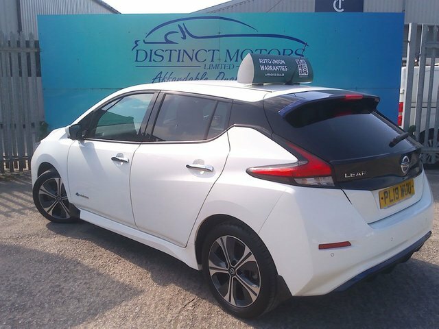 Nissan Leaf Tekna Hatchback PL19WUU White #6