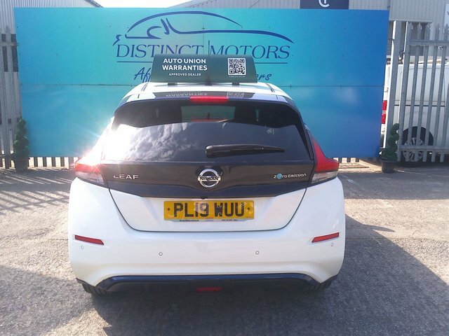 Nissan Leaf Tekna Hatchback PL19WUU White #5