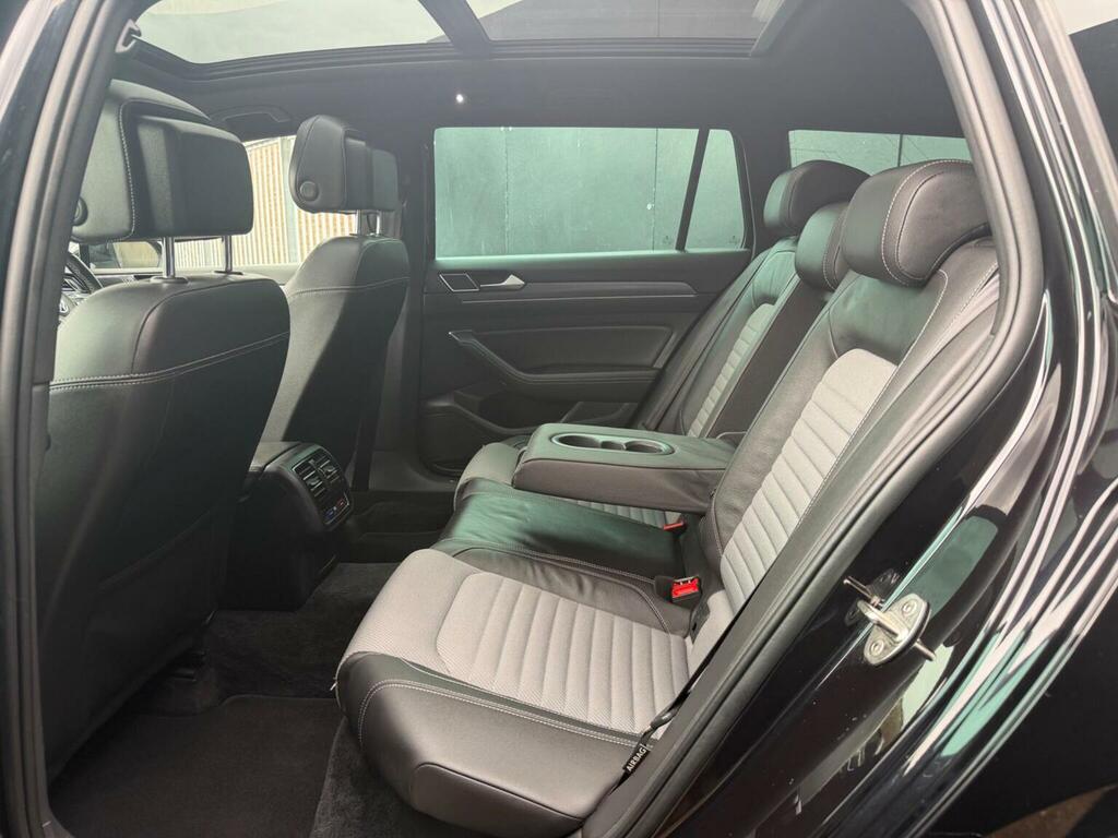 Volkswagen Passat 2.0 Tdi Gt Panoramic Roof Black #15
