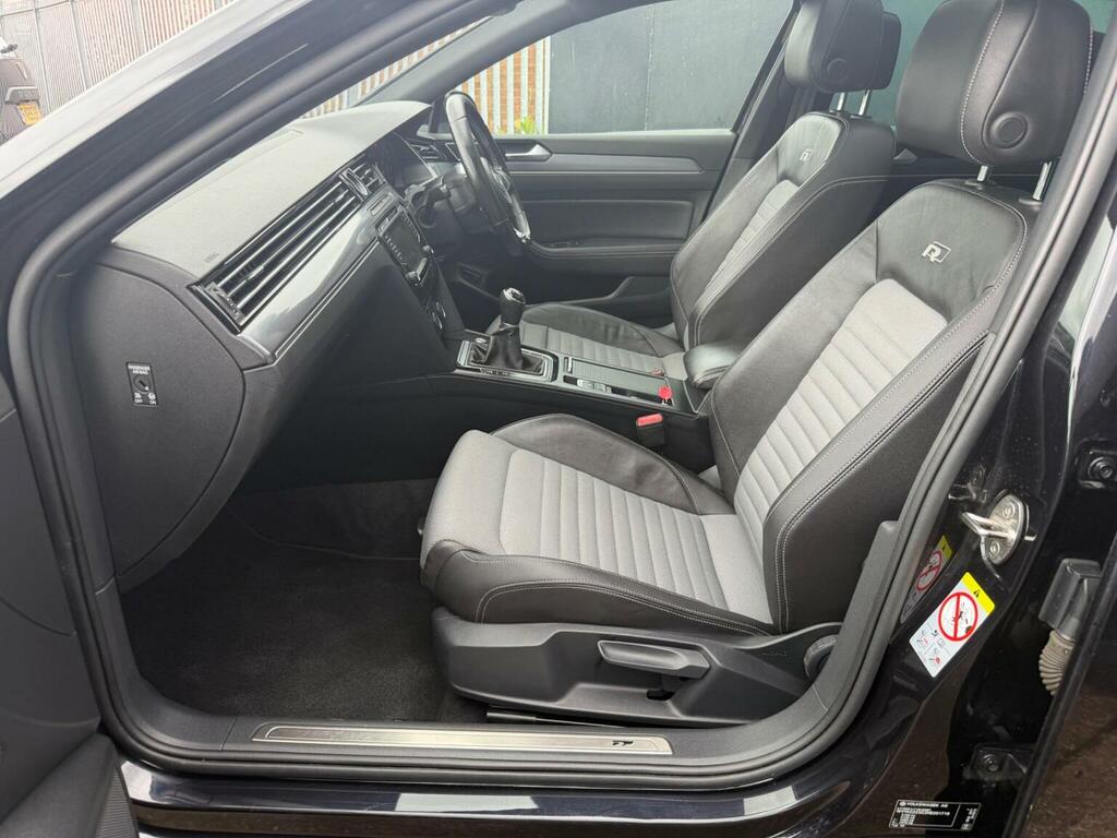 Volkswagen Passat 2.0 Tdi Gt Panoramic Roof Black #9