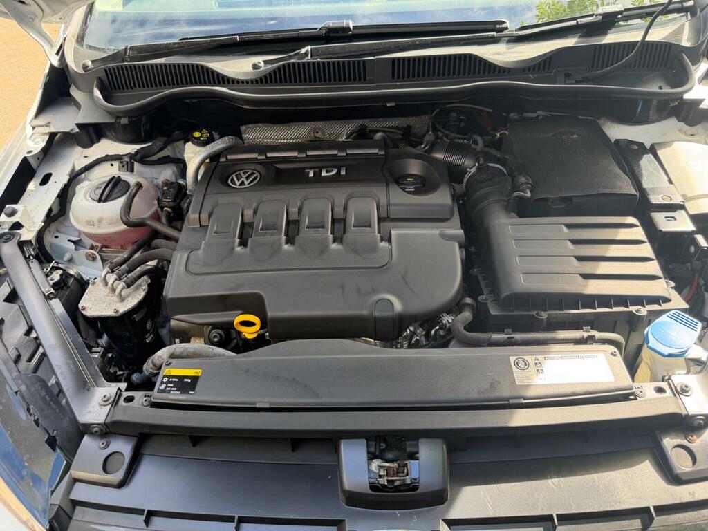 Volkswagen Golf SV Gold #19