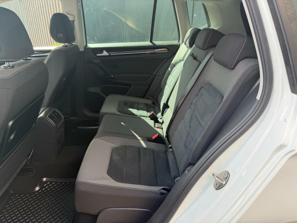 Volkswagen Golf SV Gold #11