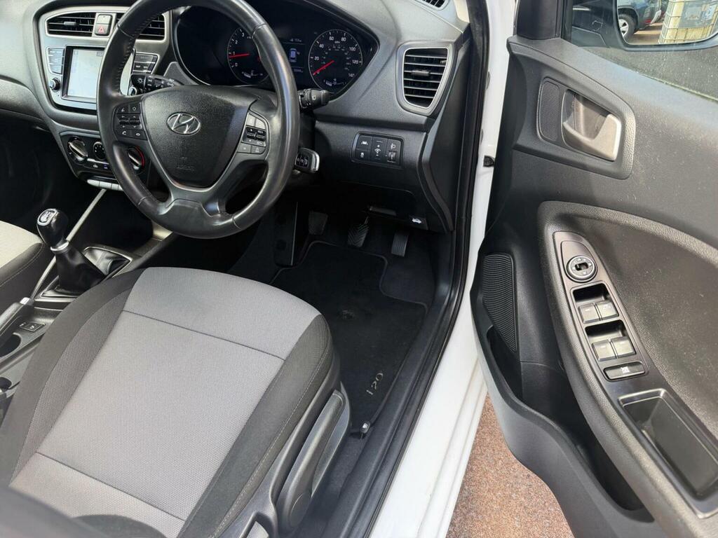 Hyundai I20 1.2 Mpi Se White #7