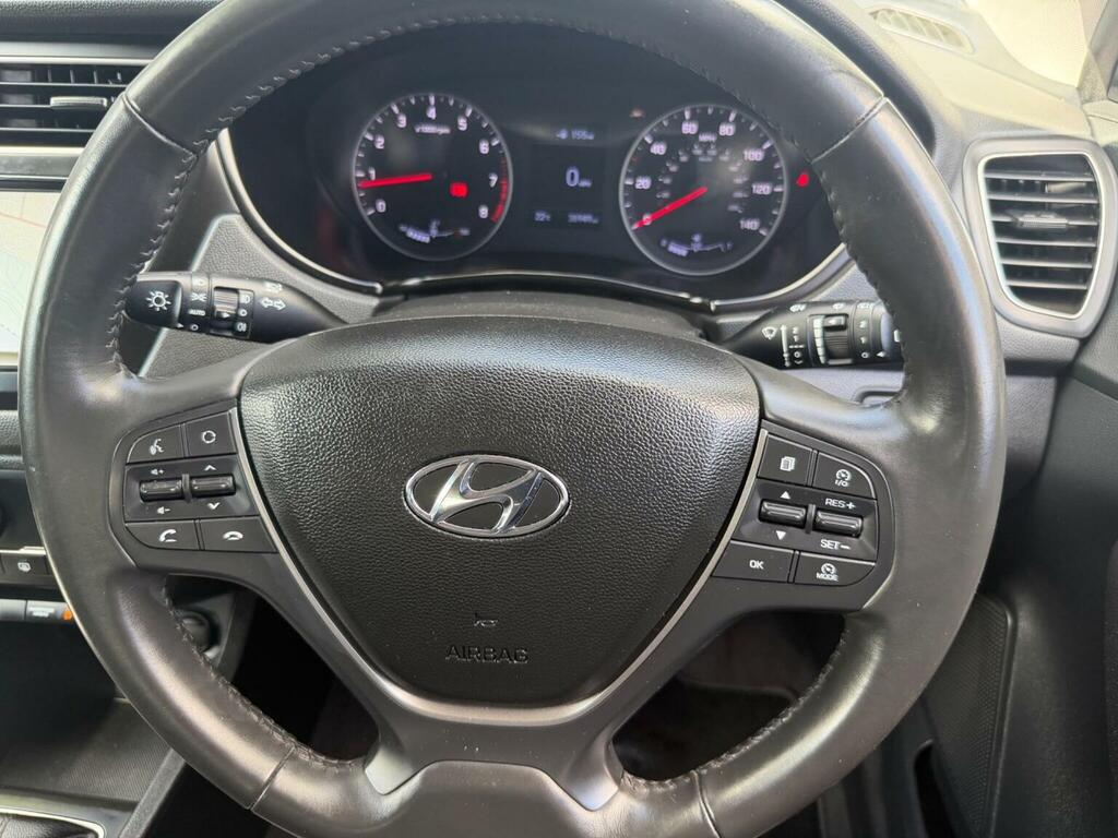 Hyundai I20 1.2 Play Euro 6 Ss White #3