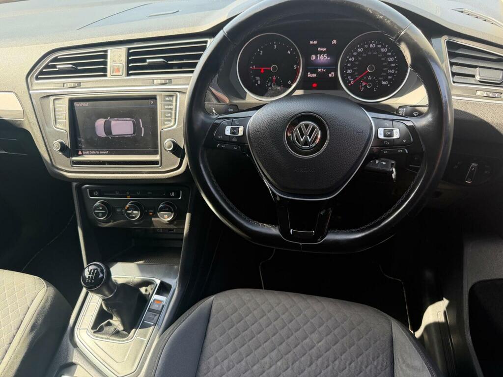 Volkswagen Tiguan 2.0 Tdi Se Euro 6 Ss Grey #2