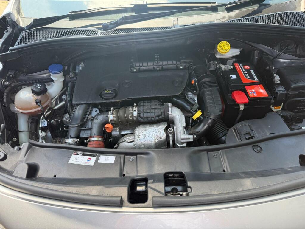 Peugeot 2008 1.6L Gt Line Black #24