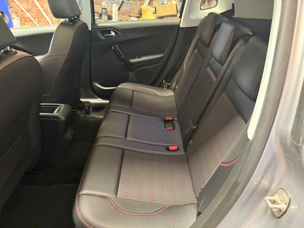 Peugeot 2008 1.6L Gt Line Black #11
