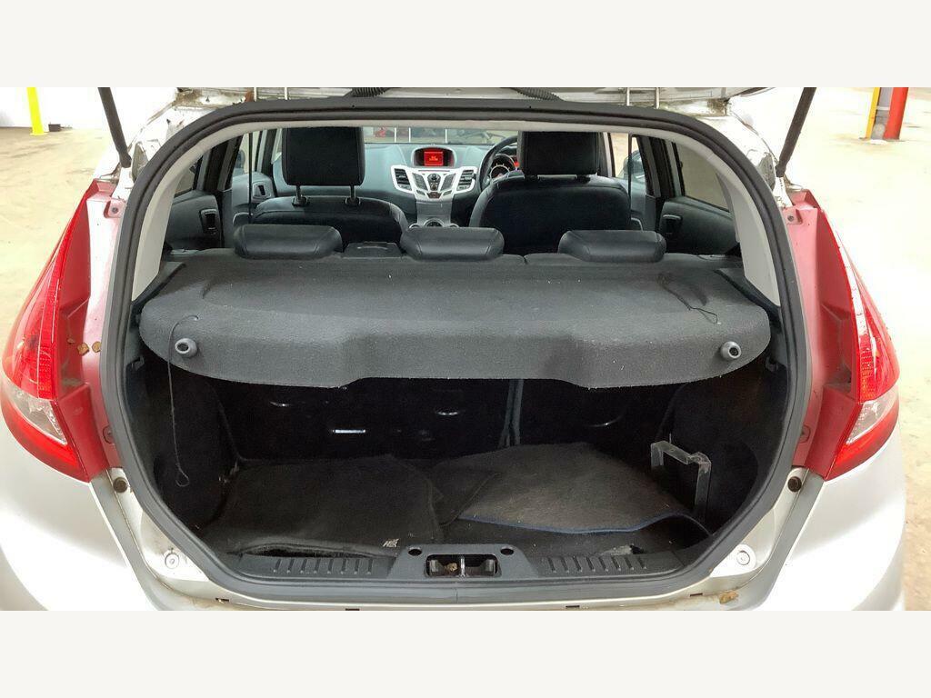 Ford Fiesta  White #8