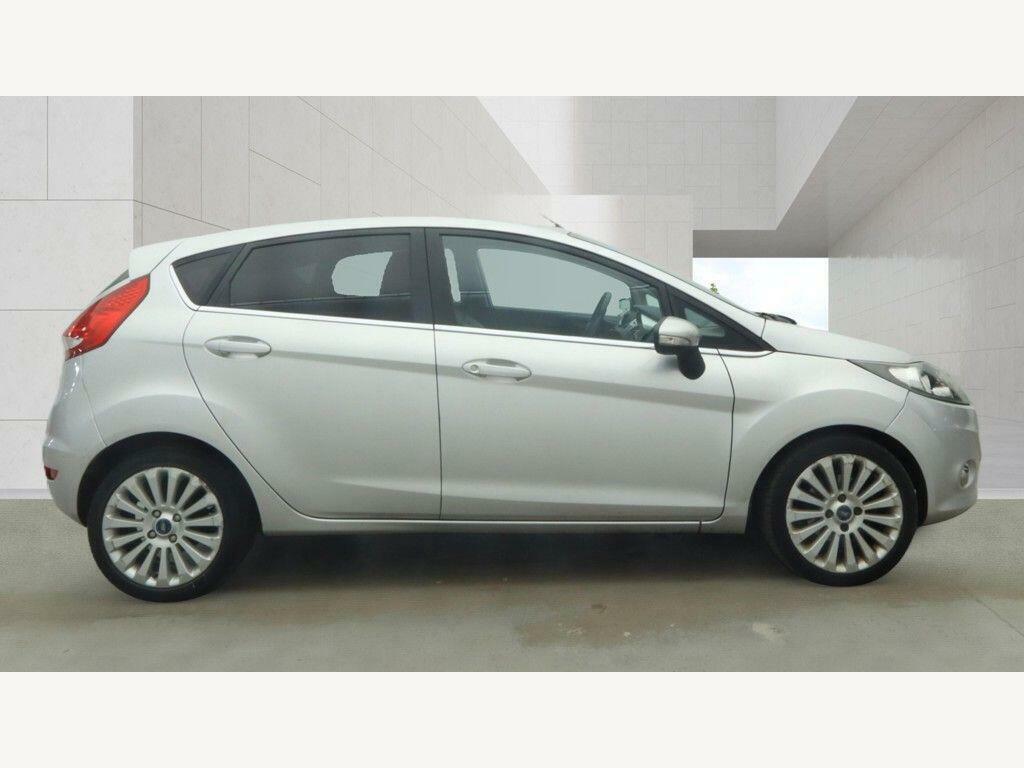Ford Fiesta  White #4