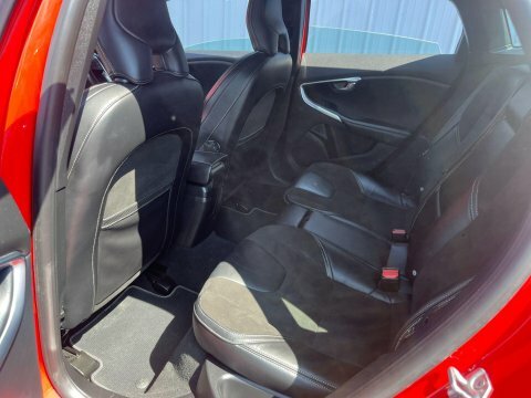 Volvo V40 2.0 D2 R-design YS17BTF Red #5