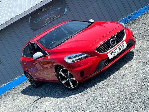 Volvo V40 2.0 D2 R-design YS17BTF Red #2