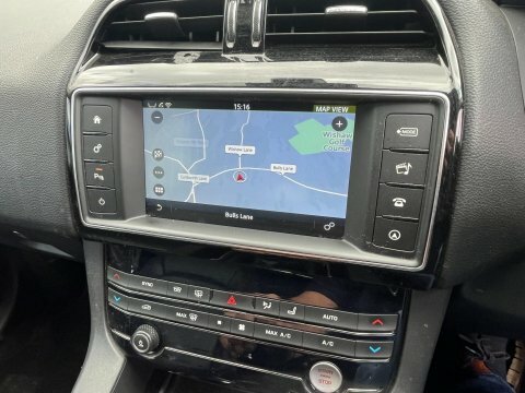 Jaguar F-Pace 2.0 D180 Prestige SY66LEF Red #5