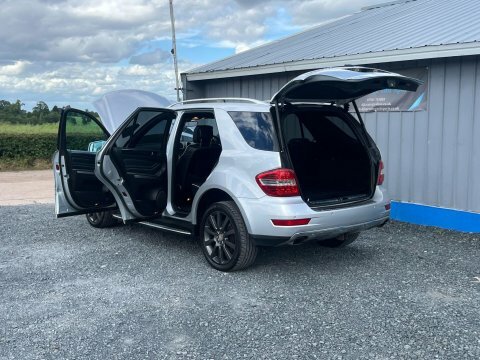 Mercedes-Benz M Class Silver #15