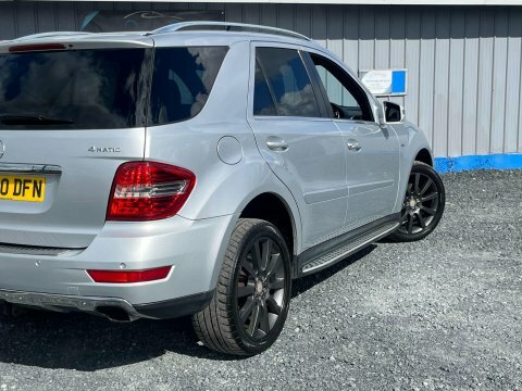 Mercedes-Benz M Class Silver #22