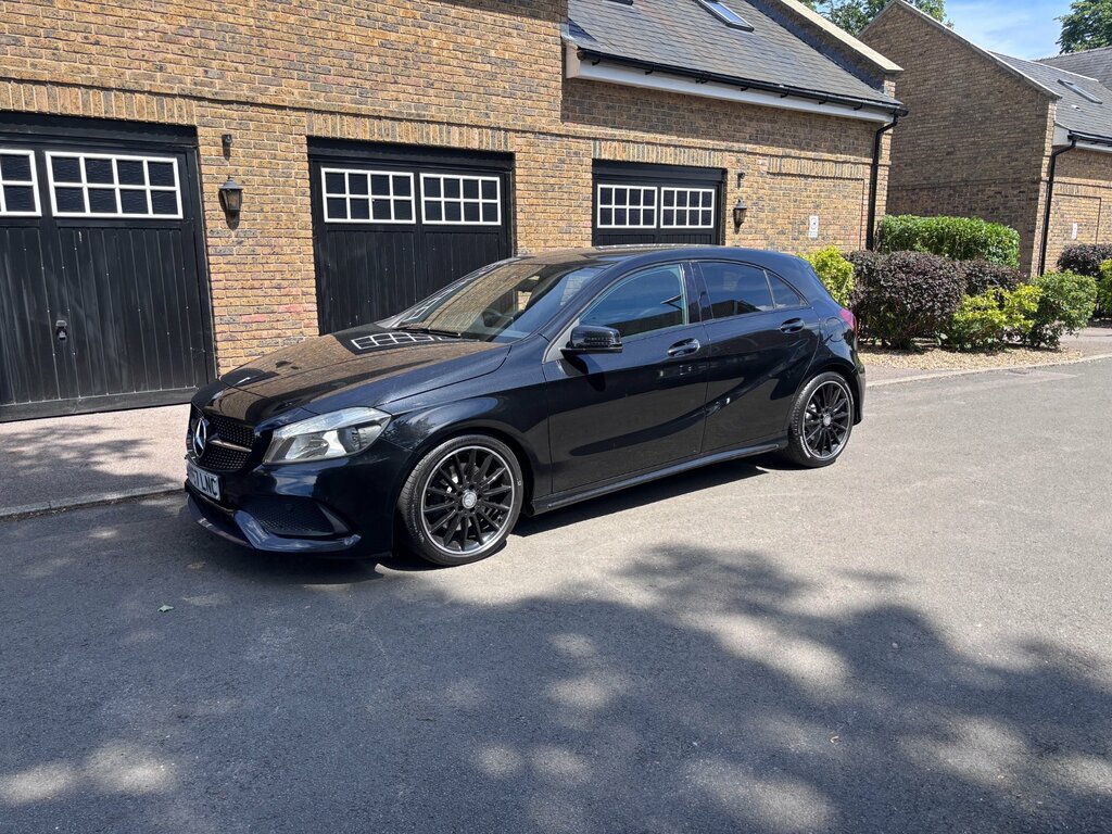 Mercedes-Benz A Class 2.1 A220d Amg Line Hatchback 7G-dct 4Ma Black