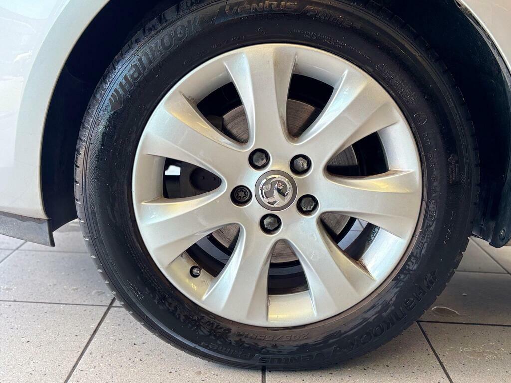 Vauxhall Meriva Meriva Se White #18