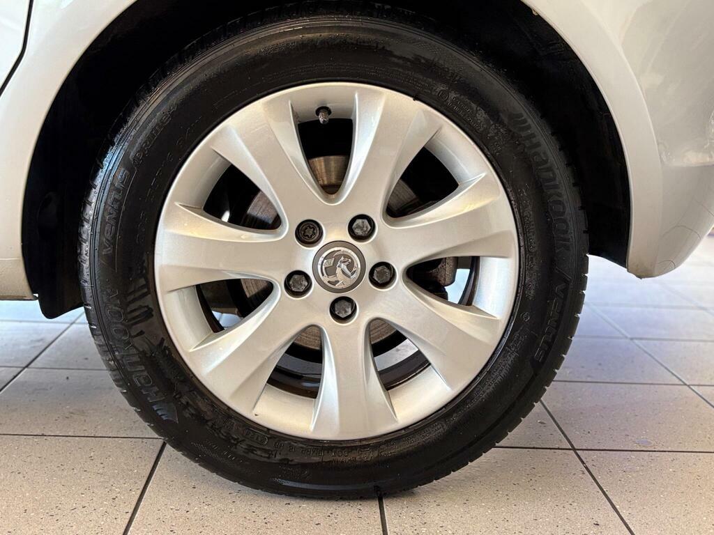 Vauxhall Meriva Meriva Se White #17