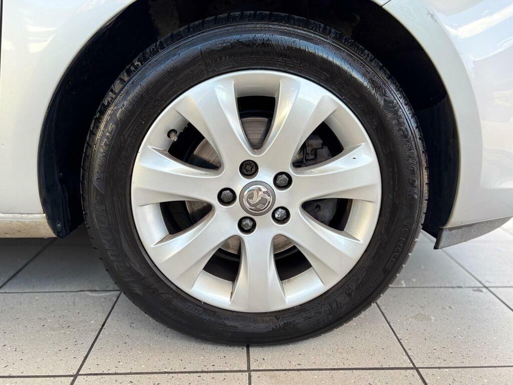 Vauxhall Meriva Meriva Se White #15