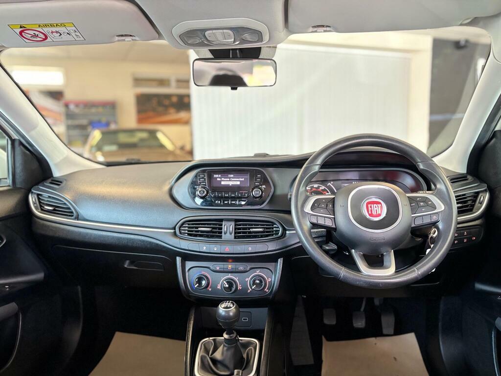 Fiat Tipo Lounge Red #10