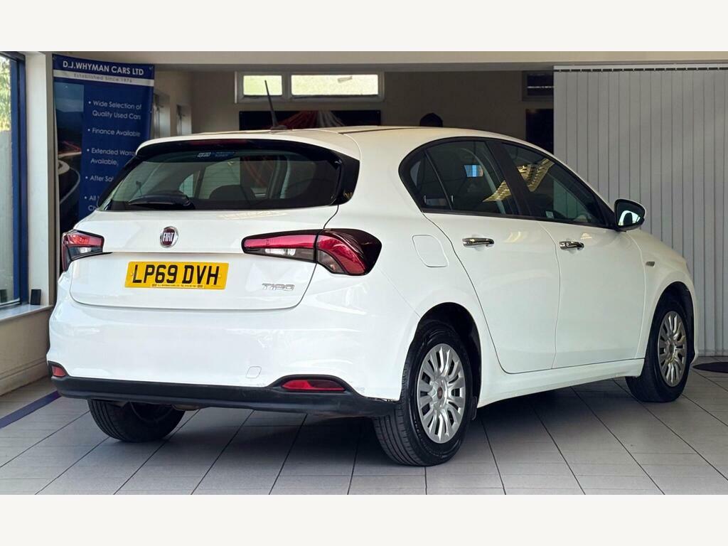 Fiat Tipo Lounge Red #8