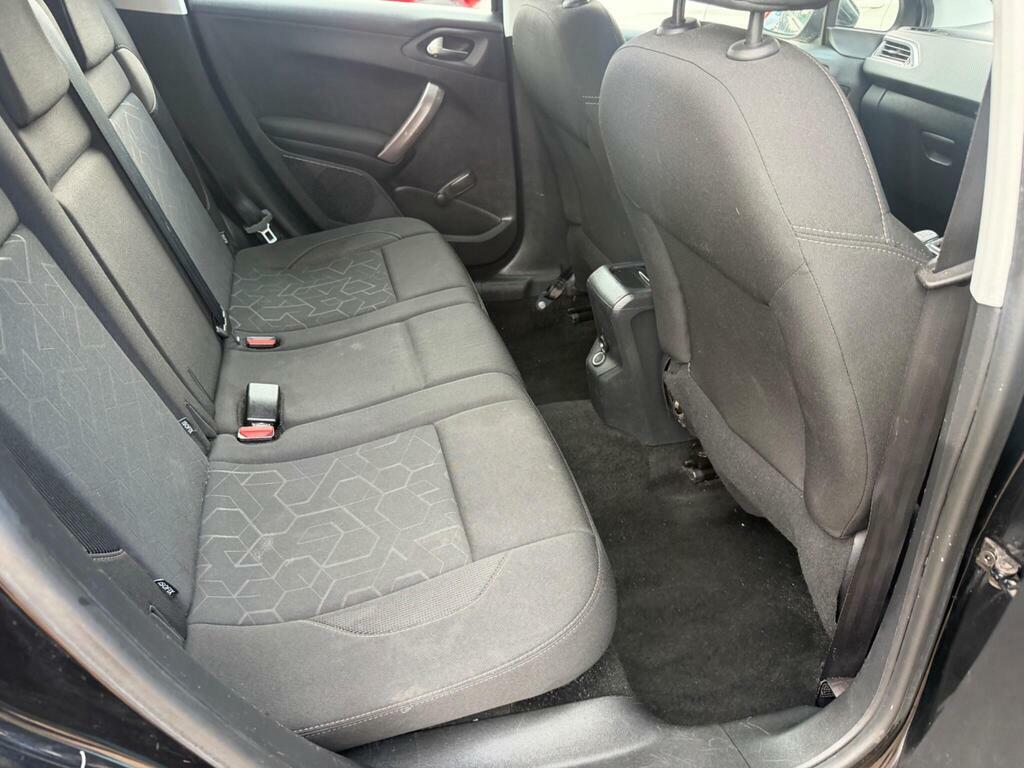 Peugeot 2008 Active Grey #12