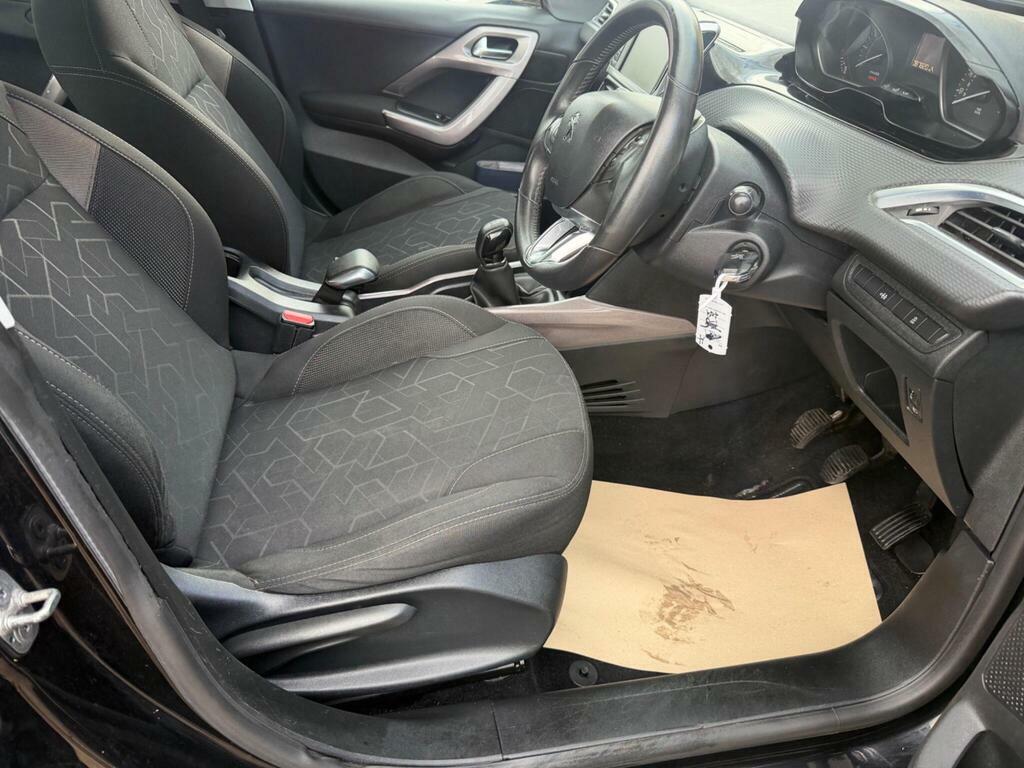 Peugeot 2008 Active Grey #10