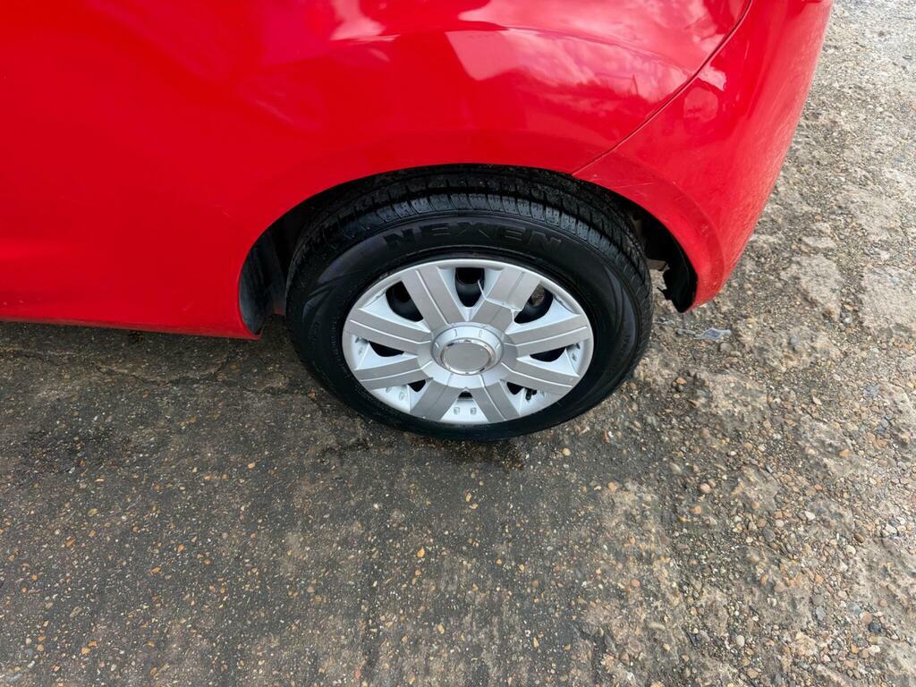 Ford KA Hatchback Silver #22