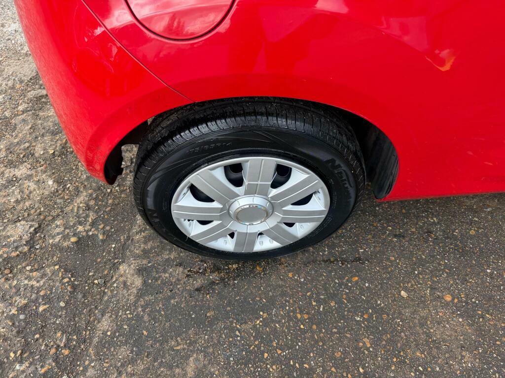 Ford KA Hatchback Silver #19