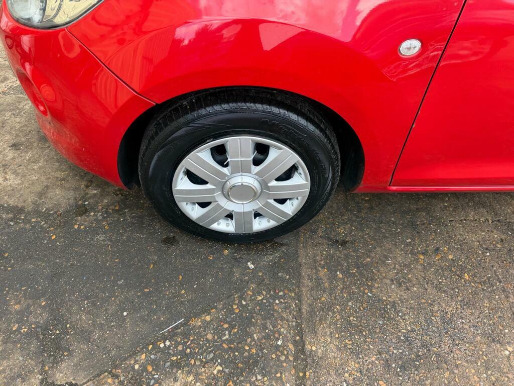 Ford KA Hatchback Silver #21