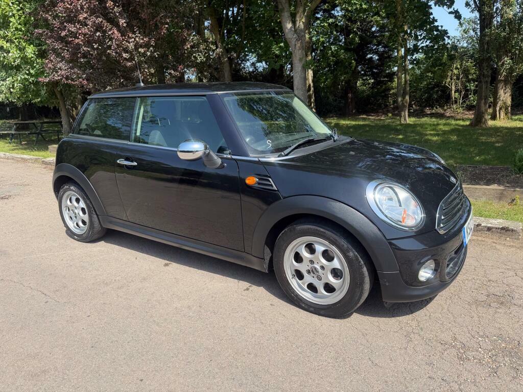 Mini Hatch 1.6 One Euro 5 KS12NZB Black