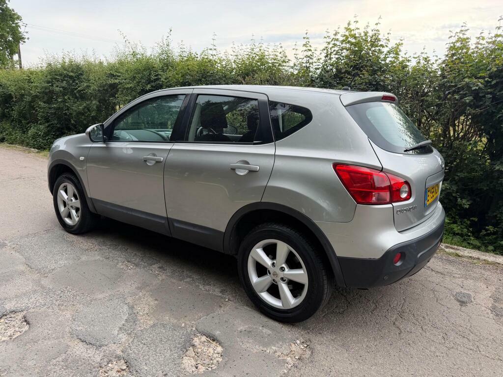 Nissan Qashqai Hatchback Black #7