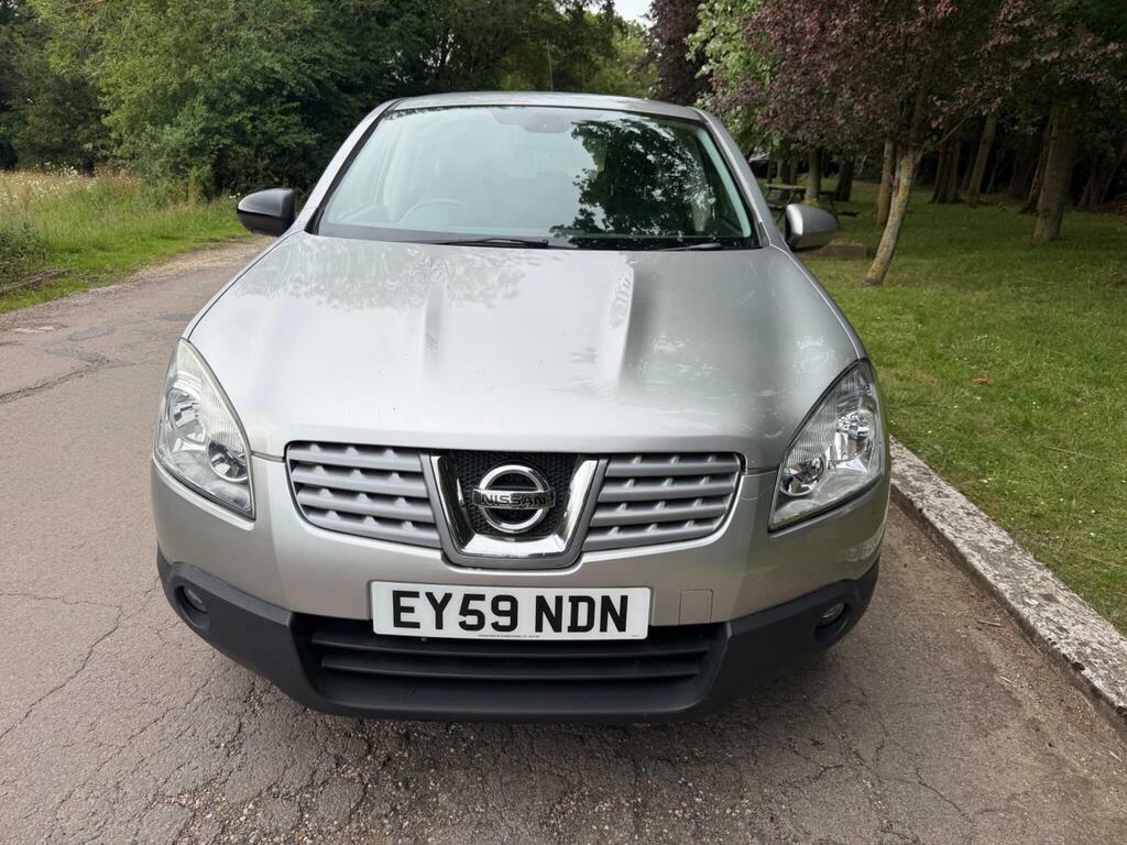 Nissan Qashqai Hatchback Black #3