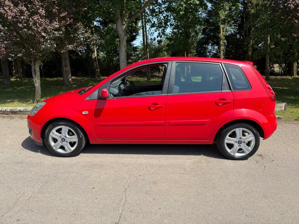 Ford Fiesta 1.25 Zetec Climate Red #5