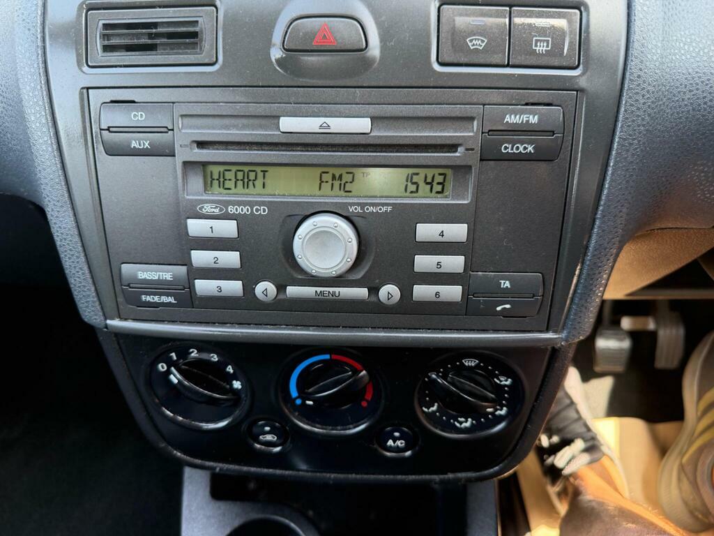Ford Fiesta Style Climate Blue #15